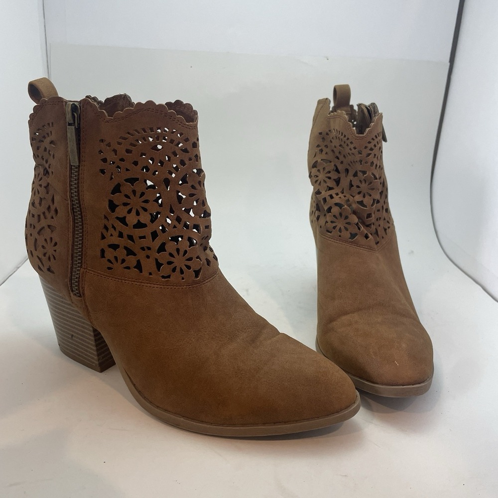 Maurices Beverly Tan Laser Cut Western Style Boot Women's Size 9